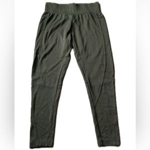 Sandwich_ Great quality active  leggings in a army green